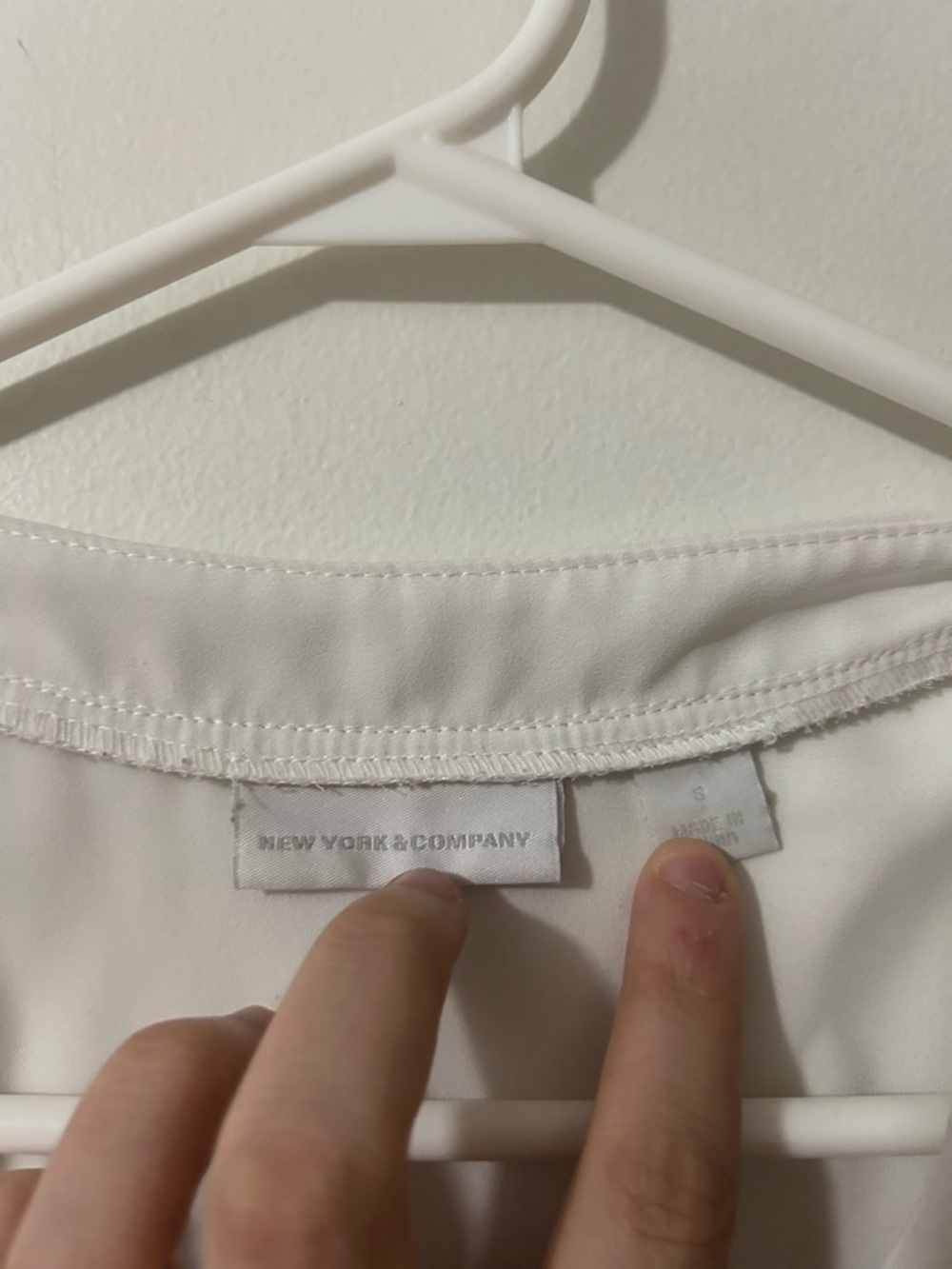 New York & Company Women’s White Blouse Top - Picture 3 of 3
